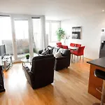Small - Centre