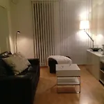 Small - Centre *