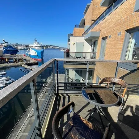 아파트 스타방에르 스몰 아파트먼트 - 시티 센터 *