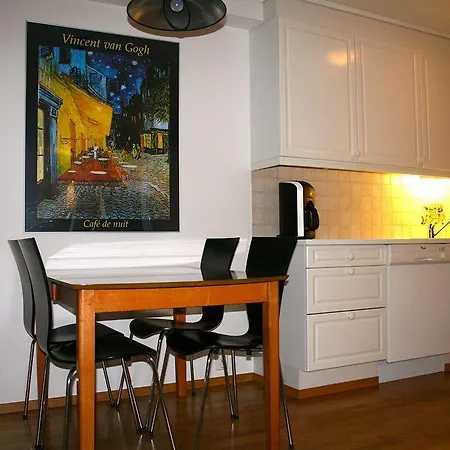 아파트 스타방에르 스몰 아파트먼트 - 시티 센터 *