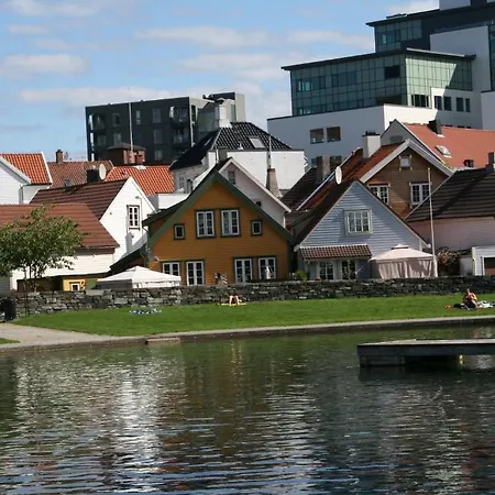 Small - Centre