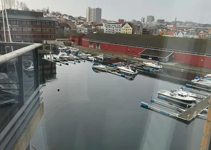 Daire Small - Centre