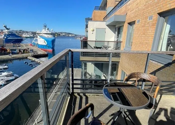 Daire Small - Centre *