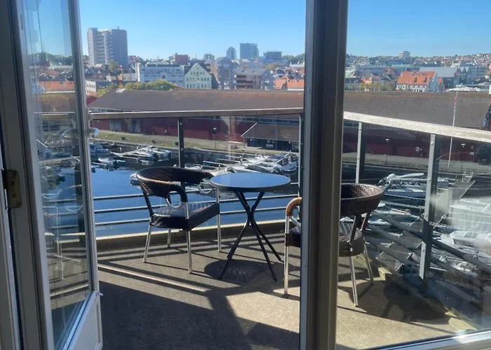 Small - Centre * Stavanger