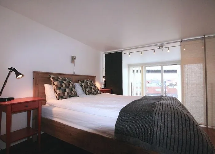 Small - Centre * Stavanger