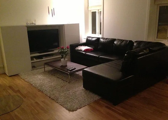 Daire Small - Centre