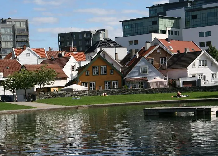 斯塔瓦吉尔小型公寓 - 市中心